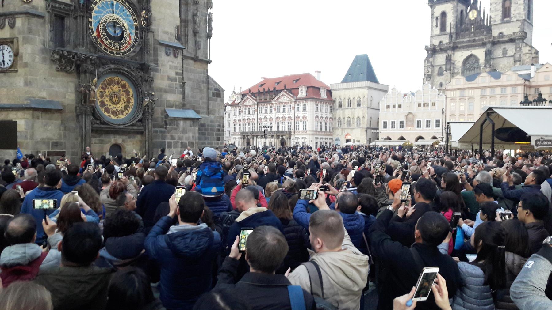 STAROMSTSK RADNICE S ORLOJEM (NKP) PRAHA Star Msto