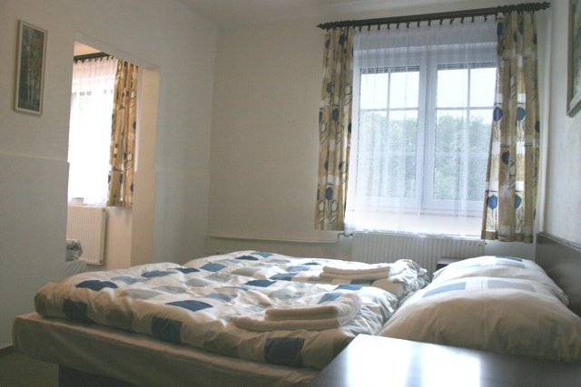 AUTOCLUB HOTEL *** NA MORÁVCE