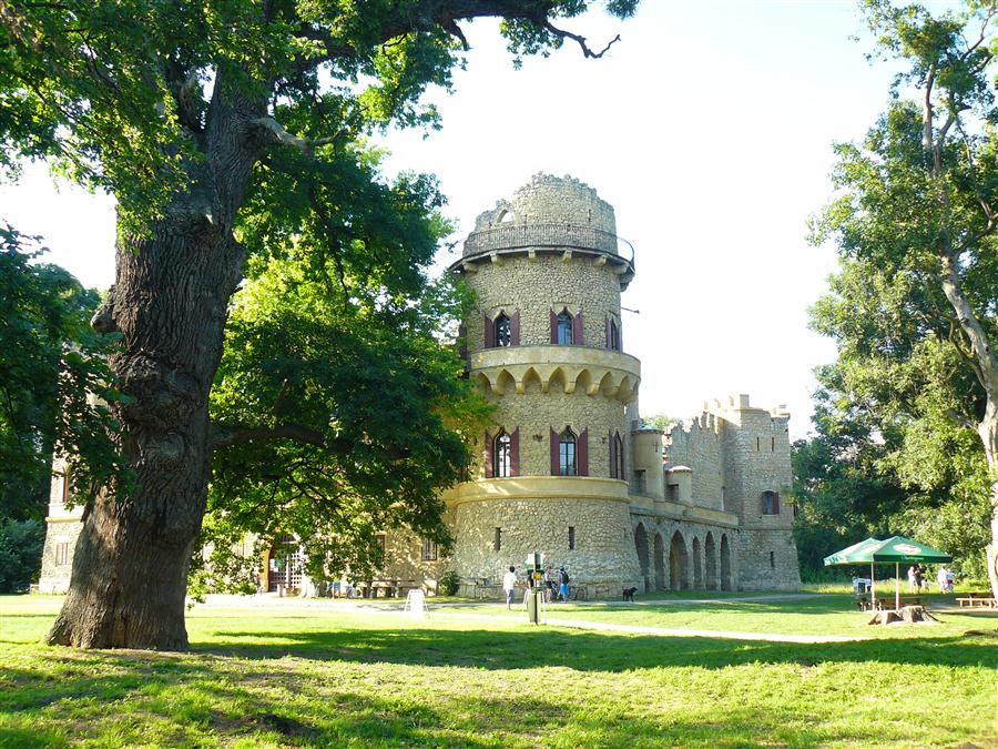 JANŮV HRAD - JANOHRAD U LEDNICE (NKP)